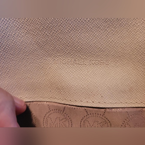 MICHAEL KORS LONG WALLET - Picture 5 of 14